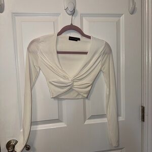 PrettyLittleThing Cream Long Sleeve Crop Top
